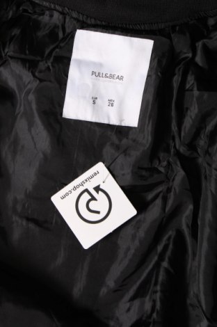 Dámska bunda  Pull&Bear, Veľkosť S, Farba Čierna, Cena  7,62 €