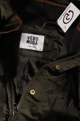 Γυναικείο μπουφάν Vero Moda, Μέγεθος S, Χρώμα Πράσινο, Τιμή 9,49 €