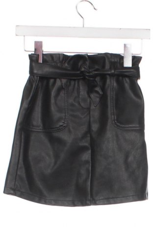 Dětská kožená sukně Primark, Velikost 10-11y/ 146-152 cm, Barva Černá, Cena  167,00 Kč