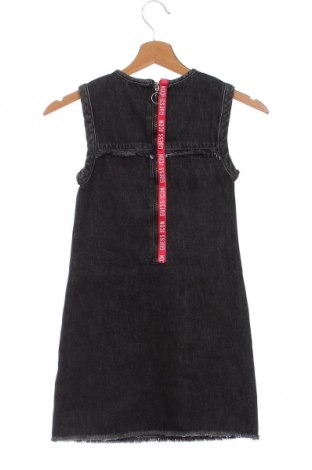 Детска рокля Guess, Размер 7-8y/ 128-134 см, Цвят Черен, Цена 123,67 лв.