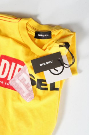 Παιδικό μπλουζάκι Diesel, Μέγεθος 9-12m/ 74-80 εκ., Χρώμα Κίτρινο, Τιμή 22,83 €