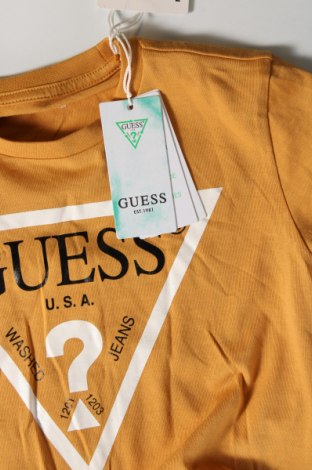 Детска тениска Guess, Размер 7-8y/ 128-134 см, Цвят Жълт, Цена 39,10 лв.