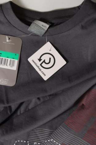 Kinder T-Shirt Nike, Größe 13-14y/ 164-168 cm, Farbe Grau, Preis 20,10 €