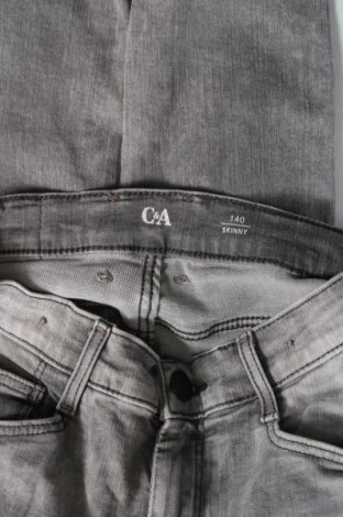 Dziecięce jeansy C&A, Rozmiar 8-9y/ 134-140 cm, Kolor Szary, Cena 80,13 zł