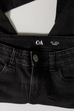 Dziecięce jeansy C&A, Rozmiar 13-14y/ 164-168 cm, Kolor Szary, Cena 29,68 zł