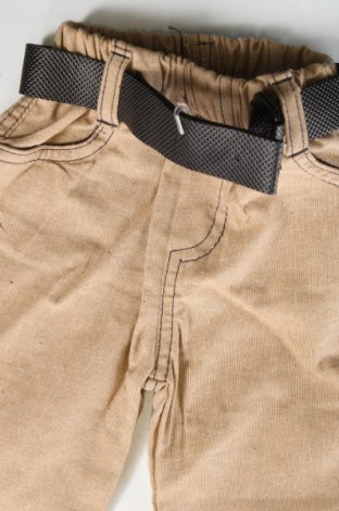 Pantaloni scurți pentru copii, Mărime 3-4y/ 104-110 cm, Culoare Bej, Preț 19,28 Lei