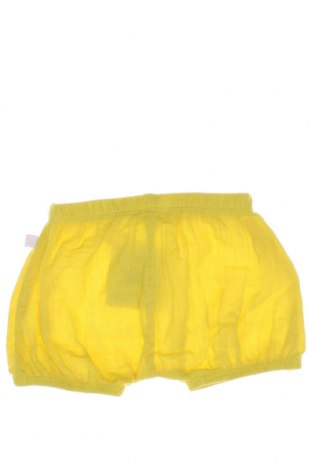 Детски къс панталон Absorba, Размер 3-6m/ 62-68 см, Цвят Жълт, Цена 6,80 лв.