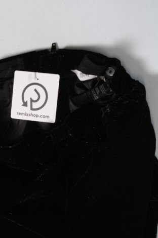 Dětské krátké kalhoty  H&M, Velikost 8-9y/ 134-140 cm, Barva Černá, Cena  93,00 Kč