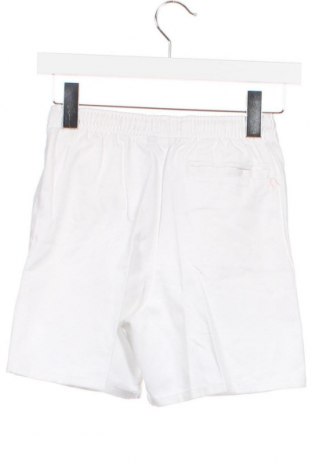 Детски къс панталон Nike, Размер 7-8y/ 128-134 см, Цвят Бял, Цена 27,26 лв.
