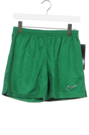 Παιδικό κοντό παντελόνι Nike, Μέγεθος 13-14y/ 164-168 εκ., Χρώμα Πράσινο, Τιμή 8,52 €