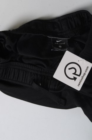 Παιδικό κοντό παντελόνι Nike, Μέγεθος 10-11y/ 146-152 εκ., Χρώμα Μαύρο, Τιμή 9,72 €