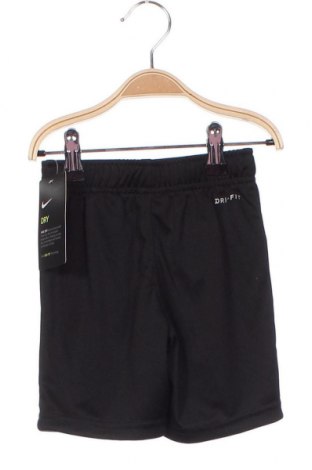 Детски къс панталон Nike, Размер 2-3y/ 98-104 см, Цвят Черен, Цена 32,70 лв.