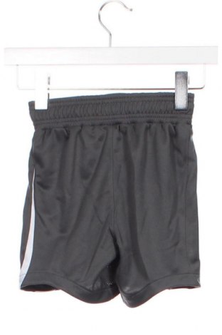 Детски къс панталон PUMA, Размер 6-7y/ 122-128 см, Цвят Сив, Цена 38,71 лв.