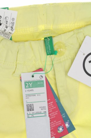 Детски къс панталон United Colors Of Benetton, Размер 18-24m/ 86-98 см, Цвят Жълт, Цена 17,85 лв.