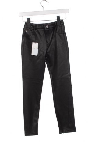 Παιδικό δερμάτινο παντελόνι Guess, Μέγεθος 7-8y/ 128-134 εκ., Χρώμα Μαύρο, Τιμή 28,76 €