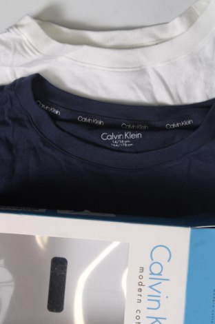 Детски комплект Calvin Klein, Размер 15-18y/ 170-176 см, Цвят Многоцветен, Цена 59,00 лв.