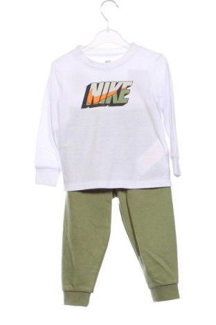 Παιδικό σύνολο Nike, Μέγεθος 18-24m/ 86-98 εκ., Χρώμα Πράσινο, Τιμή 45,88 €