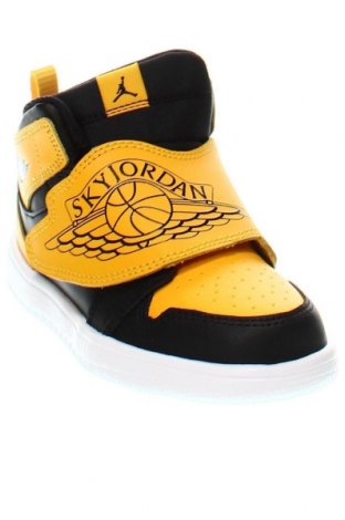Детски обувки Air Jordan Nike, Размер 27, Цвят Многоцветен, Цена 85,00 лв.
