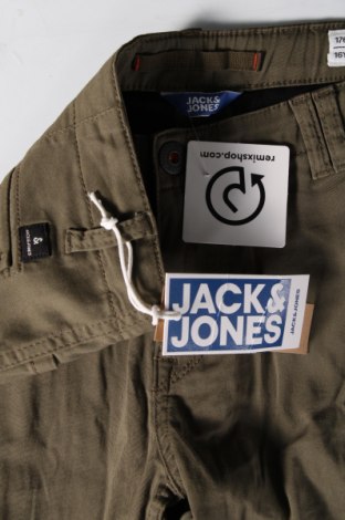 Детски панталон Jack & Jones, Размер 15-18y/ 170-176 см, Цвят Зелен, Цена 68,00 лв.