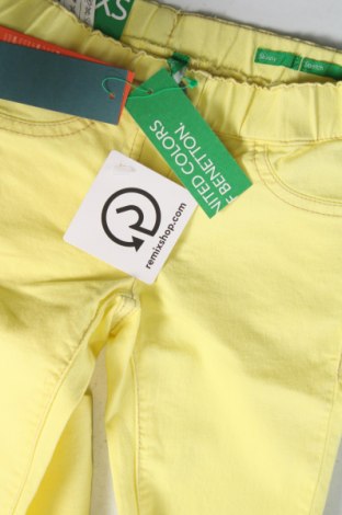 Pantaloni pentru copii United Colors Of Benetton, Mărime 3-4y/ 104-110 cm, Culoare Galben, Preț 178,95 Lei