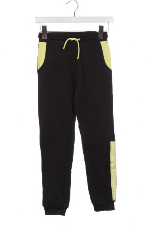 Pantaloni de trening, pentru copii Guess, Mărime 7-8y/ 128-134 cm, Culoare Negru, Preț 231,74 Lei