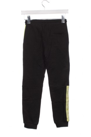 Pantaloni de trening, pentru copii Guess, Mărime 7-8y/ 128-134 cm, Culoare Negru, Preț 294,37 Lei