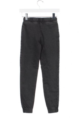 Pantaloni de trening, pentru copii Guess, Mărime 7-8y/ 128-134 cm, Culoare Gri, Preț 319,10 Lei