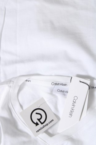 Мъжка тениска Calvin Klein, Размер M, Цвят Бял, Цена 72,00 лв.