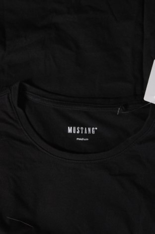 Męski T-shirt Mustang, Rozmiar M, Kolor Czarny, Cena 82,63 zł