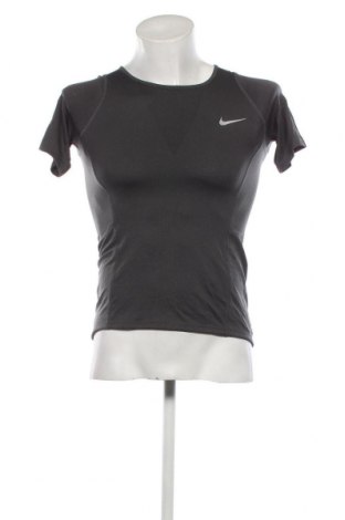 Мъжка тениска Nike, Размер XS, Цвят Сив, Цена 27,00 лв.