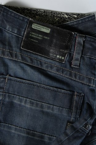 Męskie jeansy, Rozmiar L, Kolor Niebieski, Cena 33,39 zł