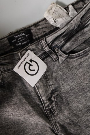Herren Jeans Bershka, Größe M, Farbe Grau, Preis 5,45 €