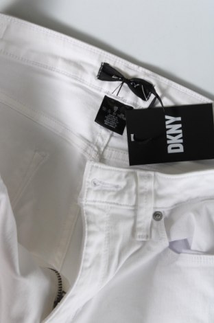 Мъжки дънки DKNY, Размер S, Цвят Бял, Цена 134,64 лв.