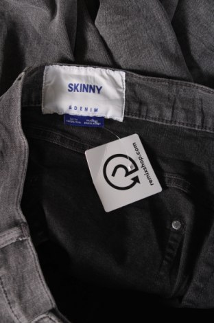 Pánske džínsy  H&M, Veľkosť L, Farba Sivá, Cena  16,44 €
