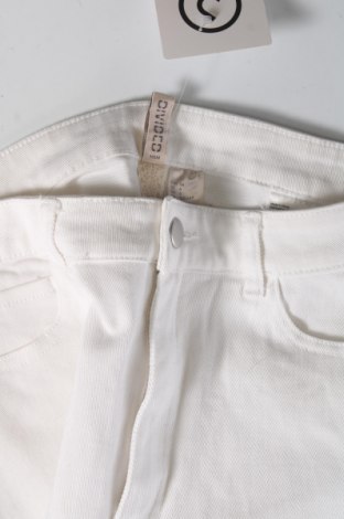 Męskie jeansy H&M Divided, Rozmiar S, Kolor Biały, Cena 36,18 zł