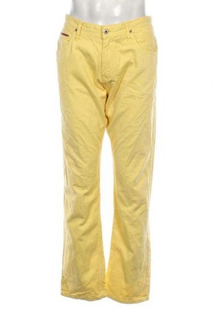 Мъжки дънки Hilfiger Denim, Размер XL, Цвят Жълт, Цена 93,12 лв.