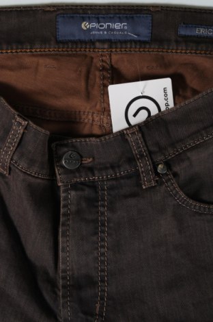 Herren Jeans Pioneer, Größe L, Farbe Braun, Preis 28,53 €