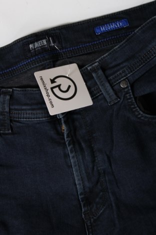 Pánske džínsy  Pioneer, Veľkosť L, Farba Modrá, Cena  23,25 €