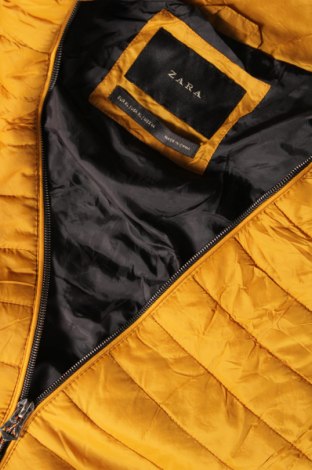 Pánská vesta  Zara, Velikost XL, Barva Žlutá, Cena  430,00 Kč