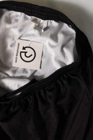 Мъжки къс панталон Adidas, Размер S, Цвят Черен, Цена 20,40 лв.