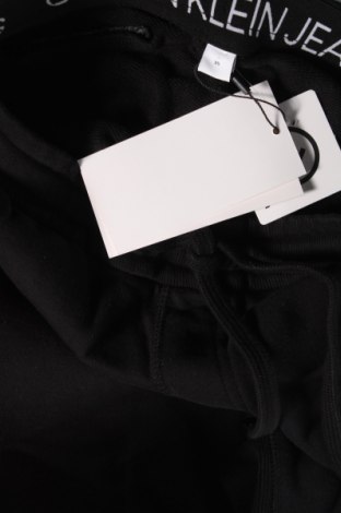 Мъжки къс панталон Calvin Klein Jeans, Размер XS, Цвят Черен, Цена 108,00 лв.