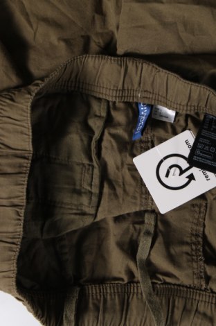 Мъжки къс панталон H&M Divided, Размер XL, Цвят Зелен, Цена 14,25 лв.