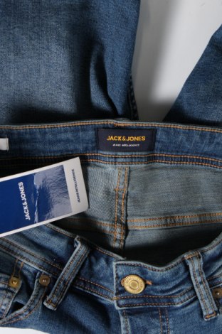 Pánske kraťasy  Jack & Jones, Veľkosť M, Farba Modrá, Cena  31,96 €