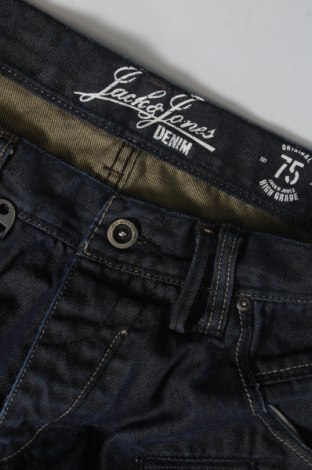 Мъжки къс панталон Jack & Jones, Размер M, Цвят Син, Цена 26,97 лв.