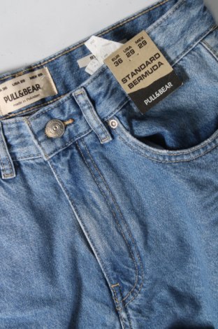 Pantaloni scurți de bărbați Pull&Bear, Mărime S, Culoare Albastru, Preț 131,58 Lei