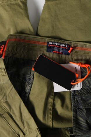 Pantaloni scurți de bărbați Superdry, Mărime L, Culoare Verde, Preț 253,29 Lei