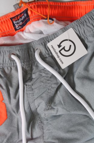 Ανδρικό κοντό παντελόνι Superdry, Μέγεθος S, Χρώμα Γκρί, Τιμή 19,48 €