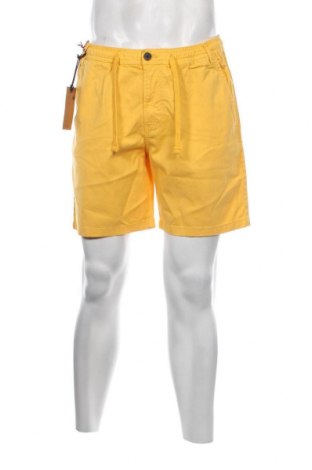 Pantaloni scurți de bărbați Teddy Smith, Mărime XL, Culoare Galben, Preț 163,16 Lei