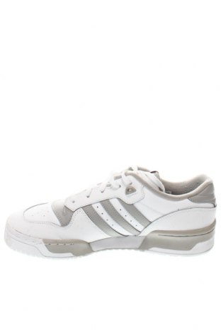 Férfi cipők
 Adidas Originals, Méret 45, Szín Fehér, Ár 22 579 Ft