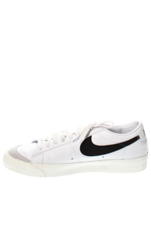 Мъжки обувки Nike, Размер 47, Цвят Бял, Цена 89,00 лв.
